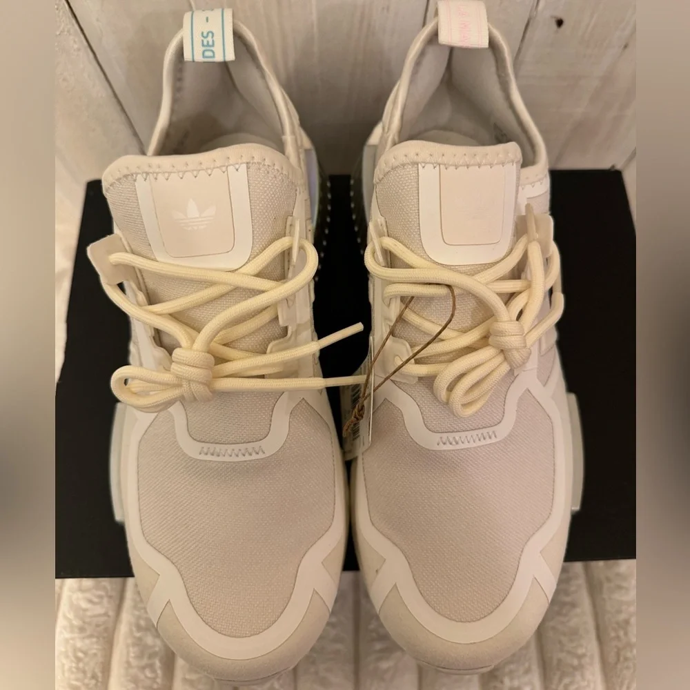 Adidas NMD_R1 ‘Silver Metallic plugs’ and cream white coloring - Size 6.5 - Picture 3 of 11